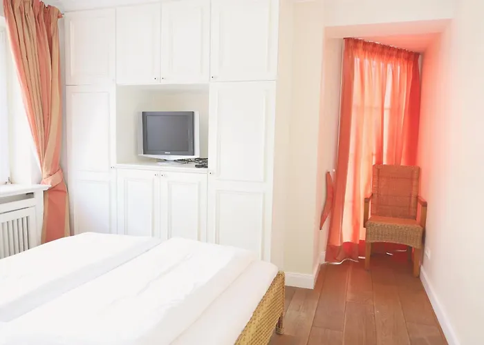 Kampstrasse 9, W3, Gb3 *